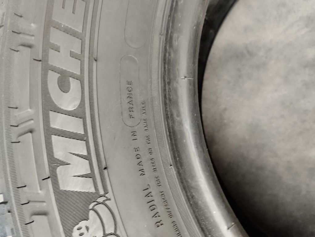 Продам шини 225/70R15C