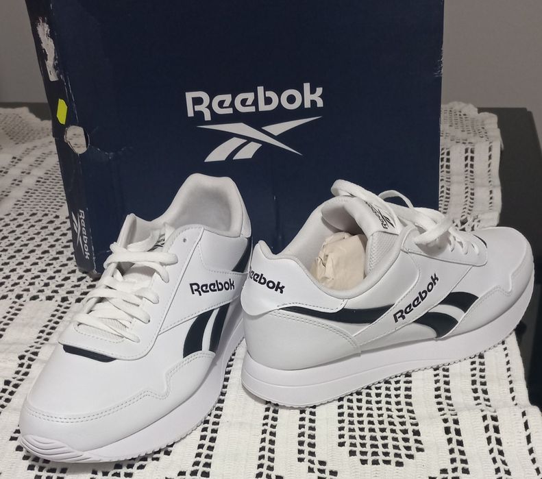 Tênis Rebook Novo 43