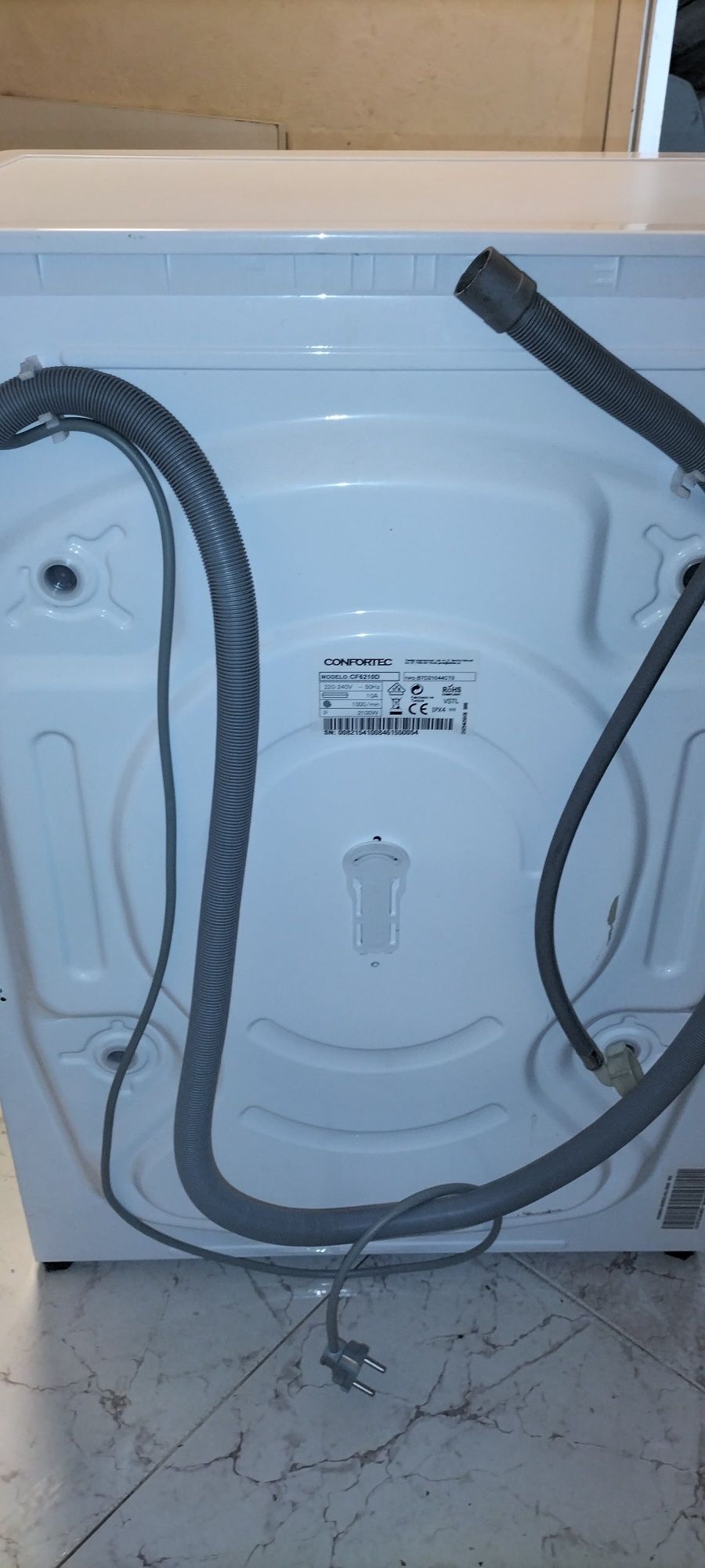 Máquina de lavar roupa sem uso