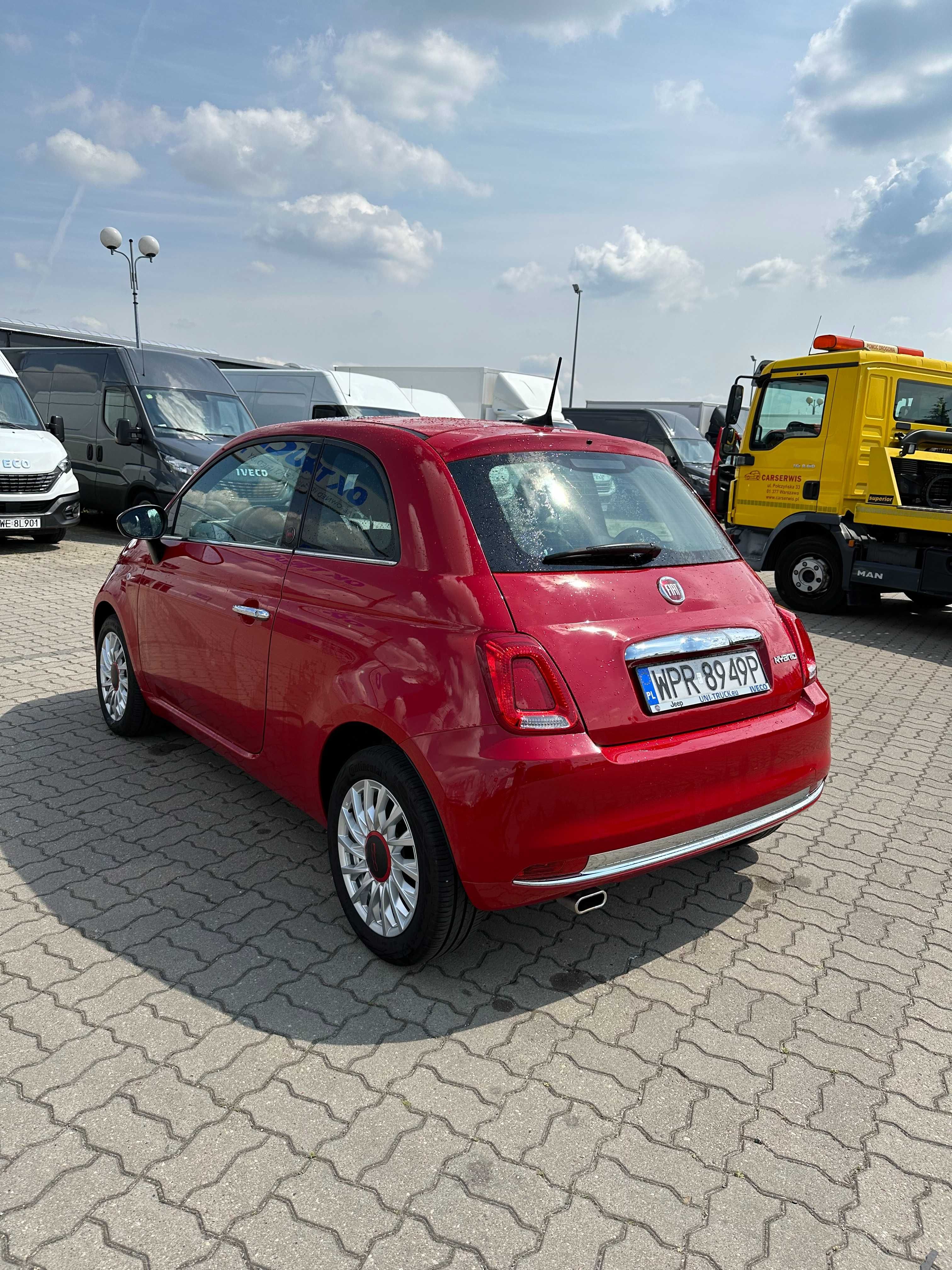 Wynajem samochodu osobowego FIAT 500 1.0 hybrid 70KM rocznik 2022