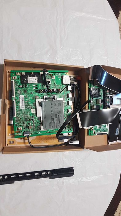 Комплект плат телевизора Samsung UE 55 RU 7179