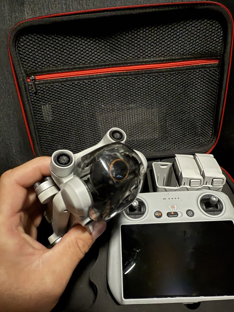 Dron DJI Mini 3pro z RC1