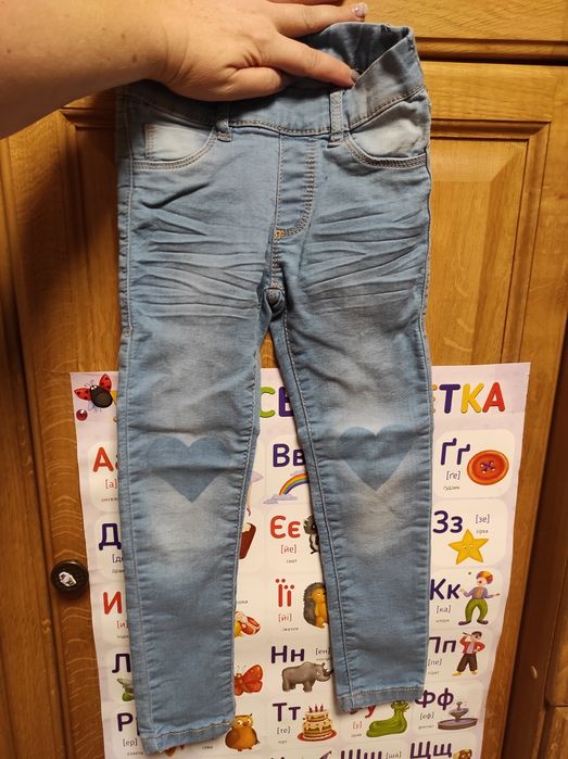 Джинсы для девочки 4-5 л., р. 110