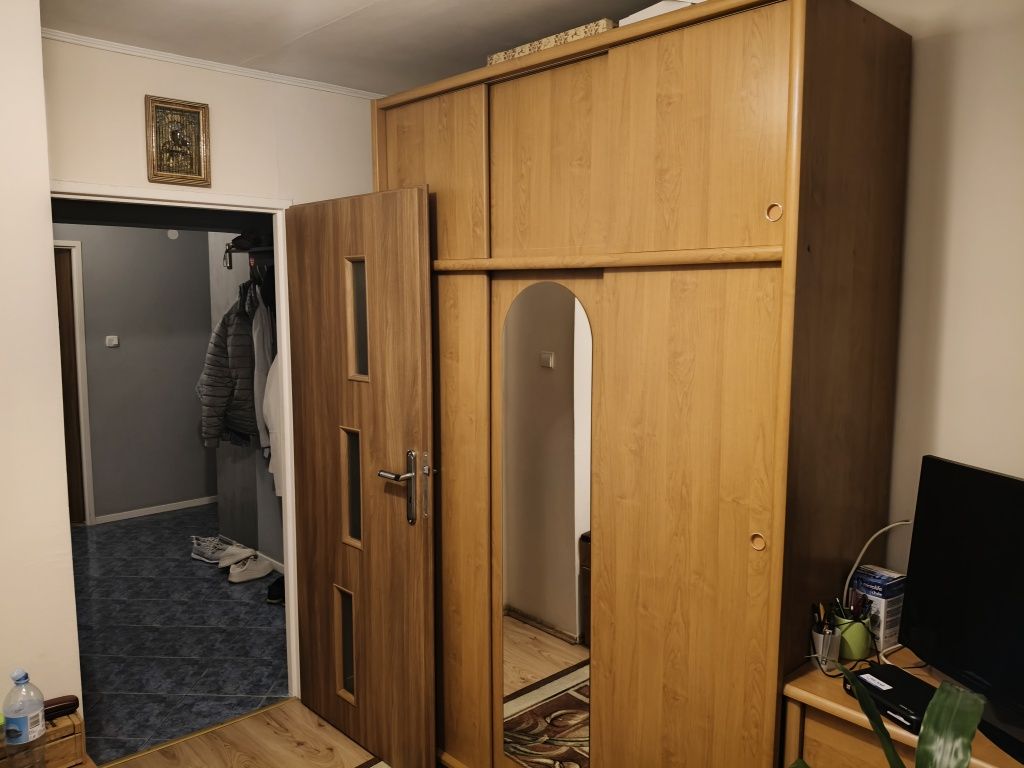 Sprzedam lub zamenie na mniejsze bezposrednio 48m 2 pietro