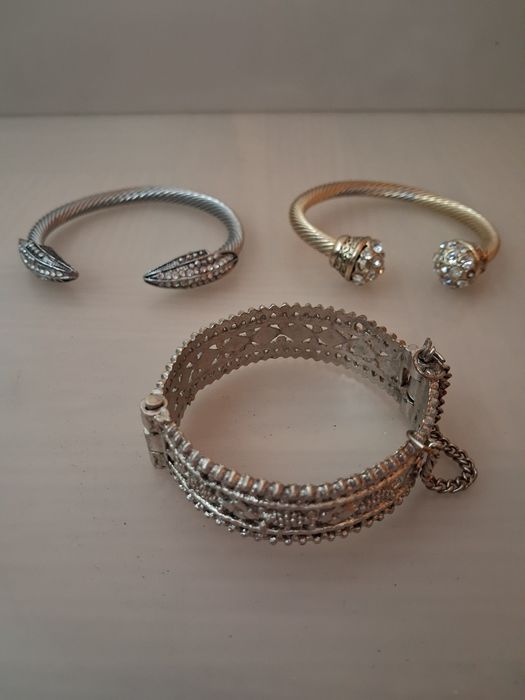 3 Pulseiras de Senhora Trabalhadas