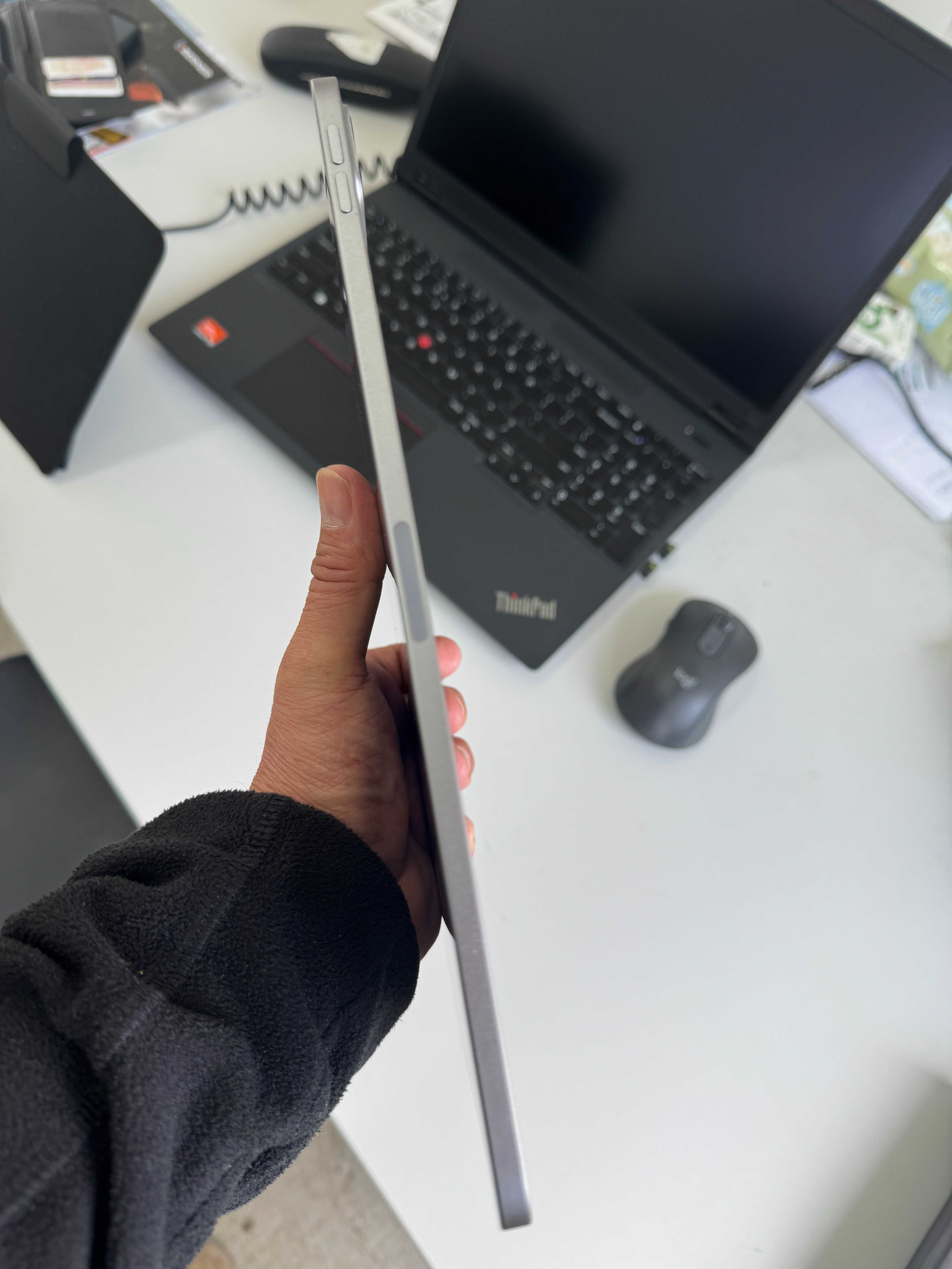 Apple iPad Pro 11" M2 128 GB 120Hz