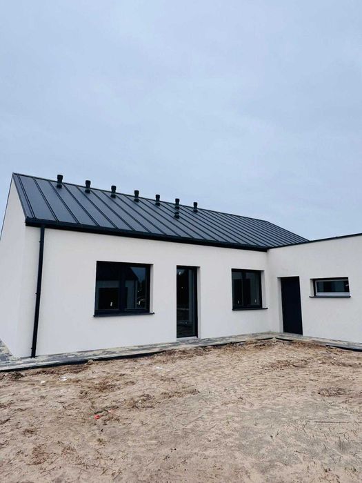 Nowoczesny dom w Kolonii Osiek -  pompa ciepła i klimatyzacja w cenie