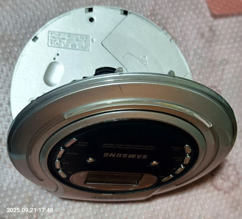 CD-плеєр Samsung YEPP MCD-HM200