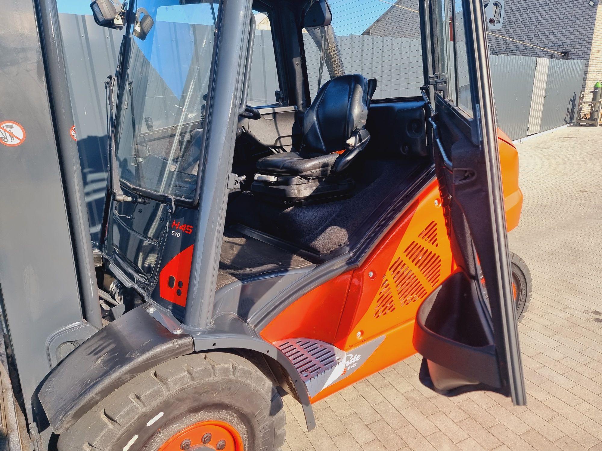 Wózek widłowy Linde H45d - 17r * triplex 4.5m*wolny skok *pełna kabina