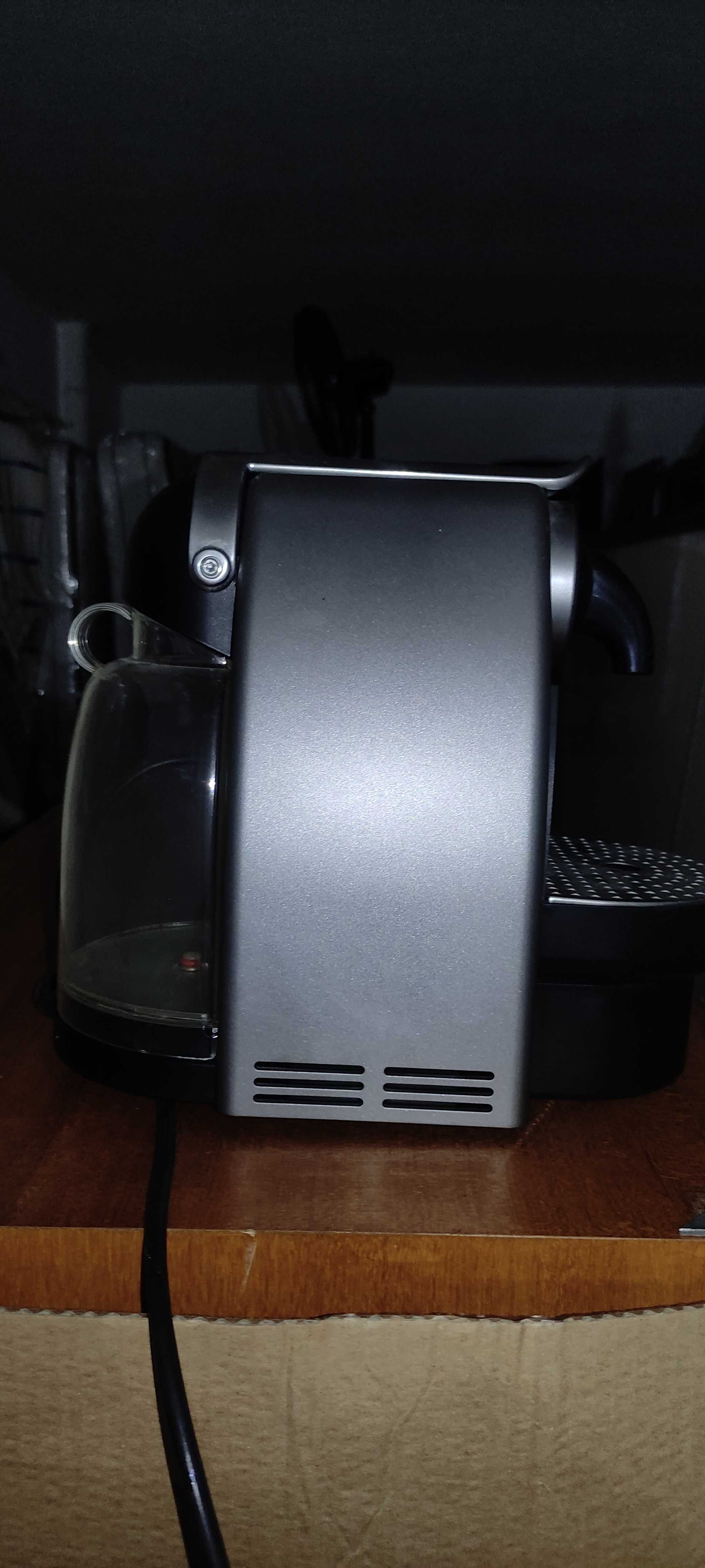 maquina de café Nespresso krups a funcionar