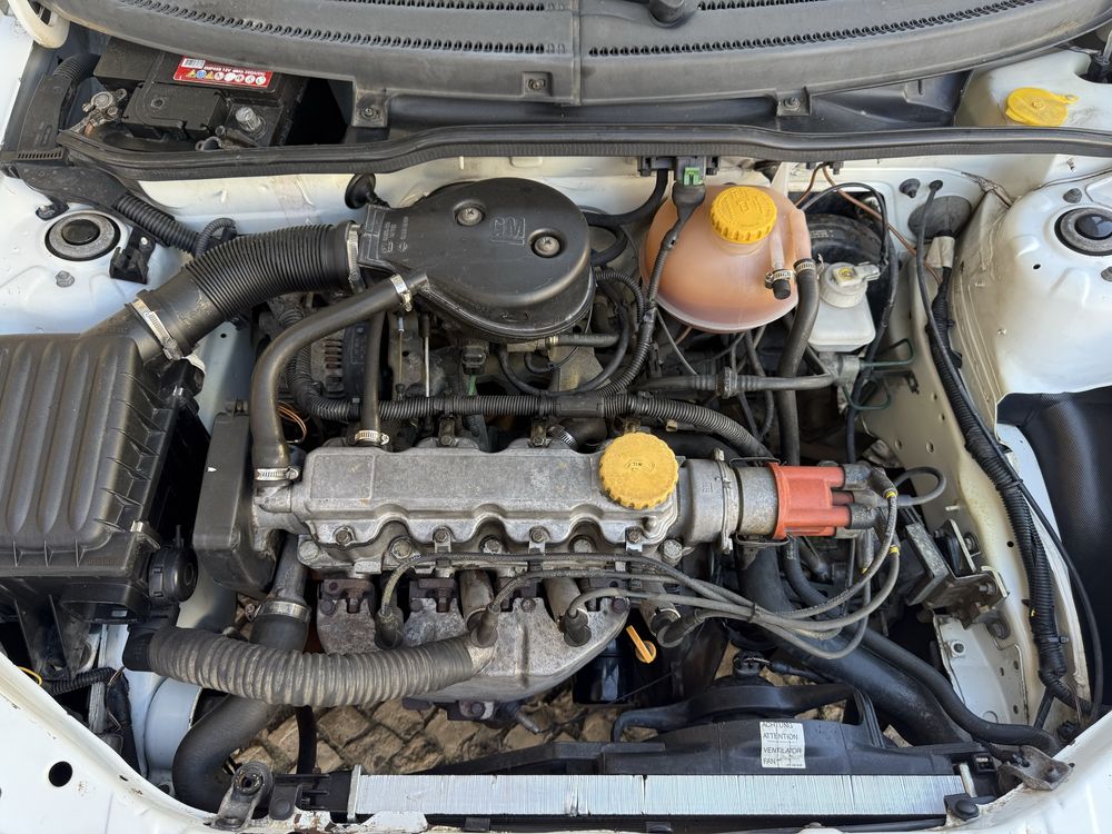 Opel corsa 1.2 Gasolina (impecavel)