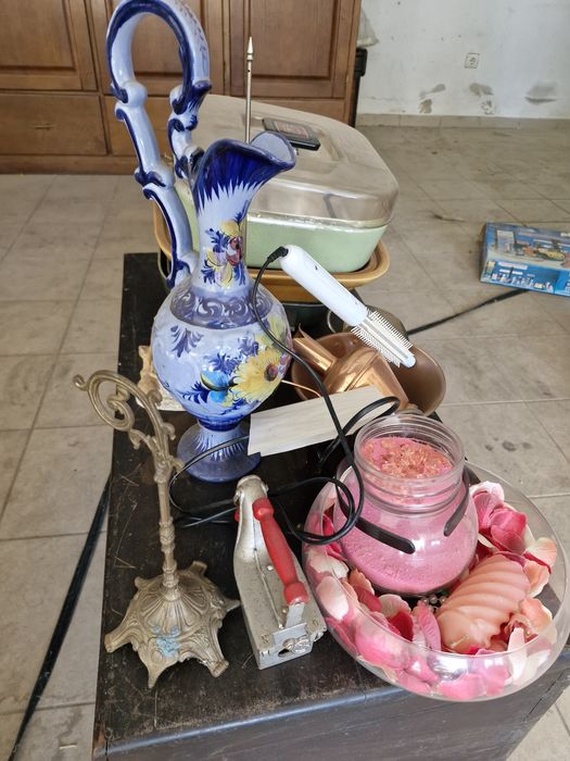 Artigos de decoração antigos diversos