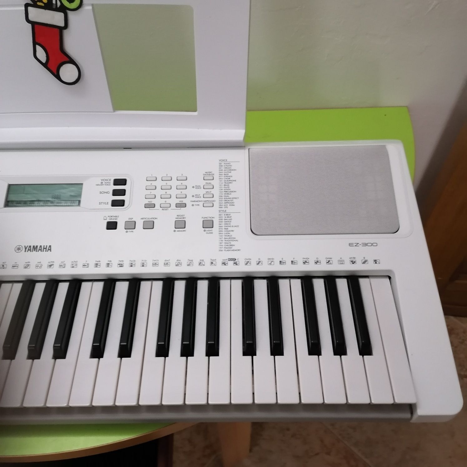 Piano Yamaha ez300