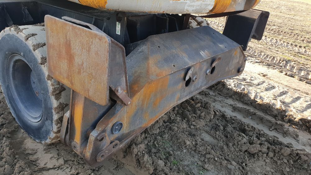 koparka przeładunkowa cat m318 , m320 łapy podpory stopy komplet