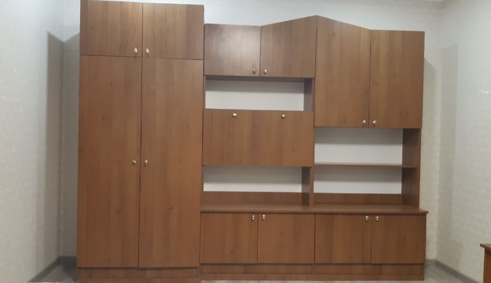 Стінка,меблі в вітальню,в зал