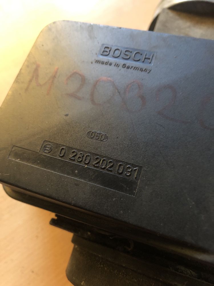 Przeplywomierz powietrza M20 Bosch 0.280.202.031 BMW E28 E30 E21