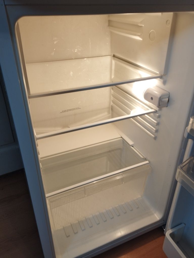 Холодильник малий