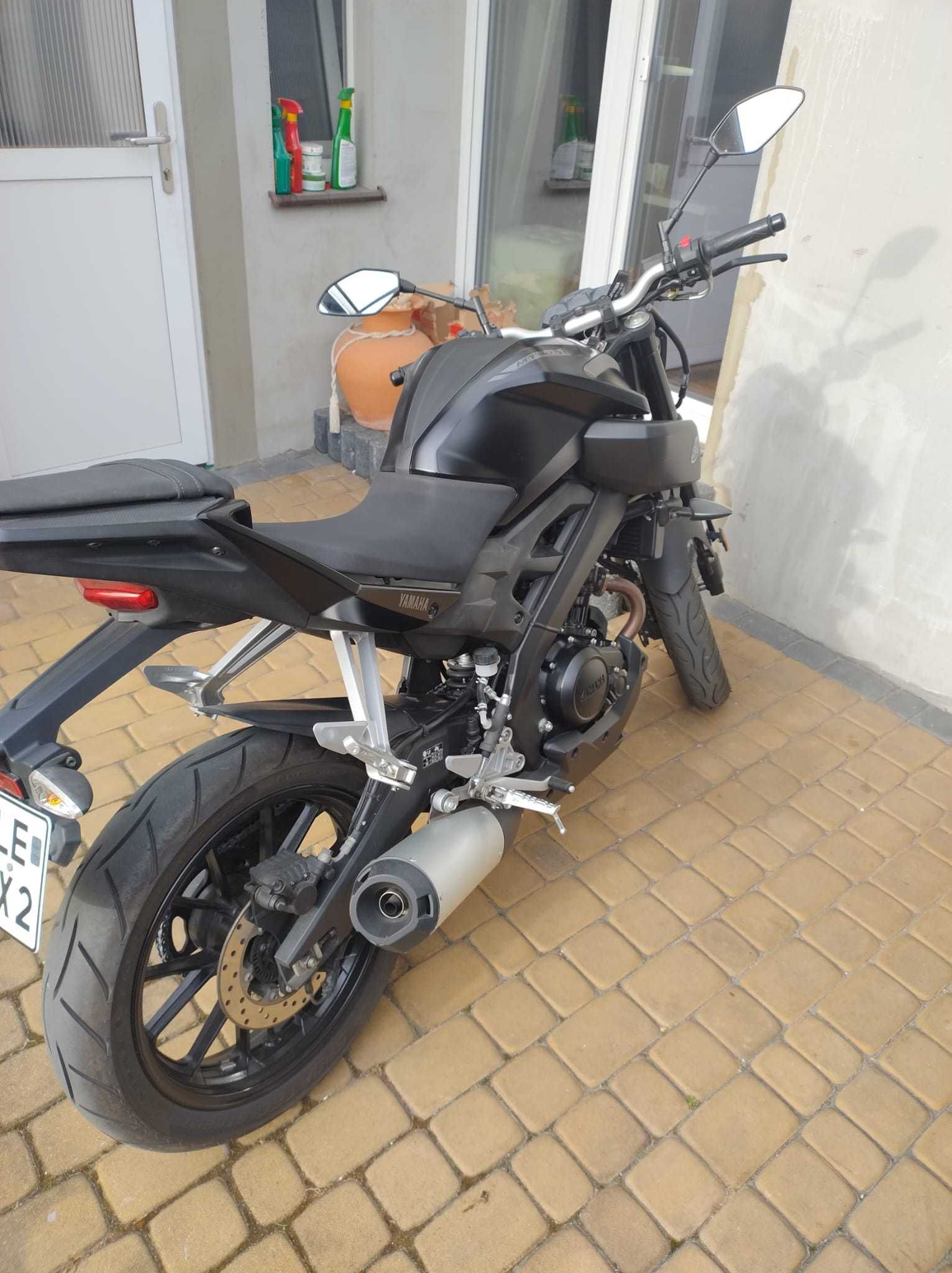 Motocykl Yamaha MT-125