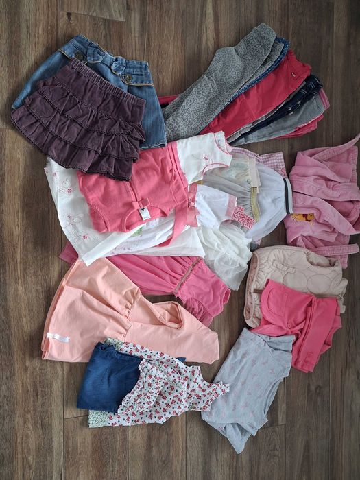 paczki z ubraniami dla dziewczynki