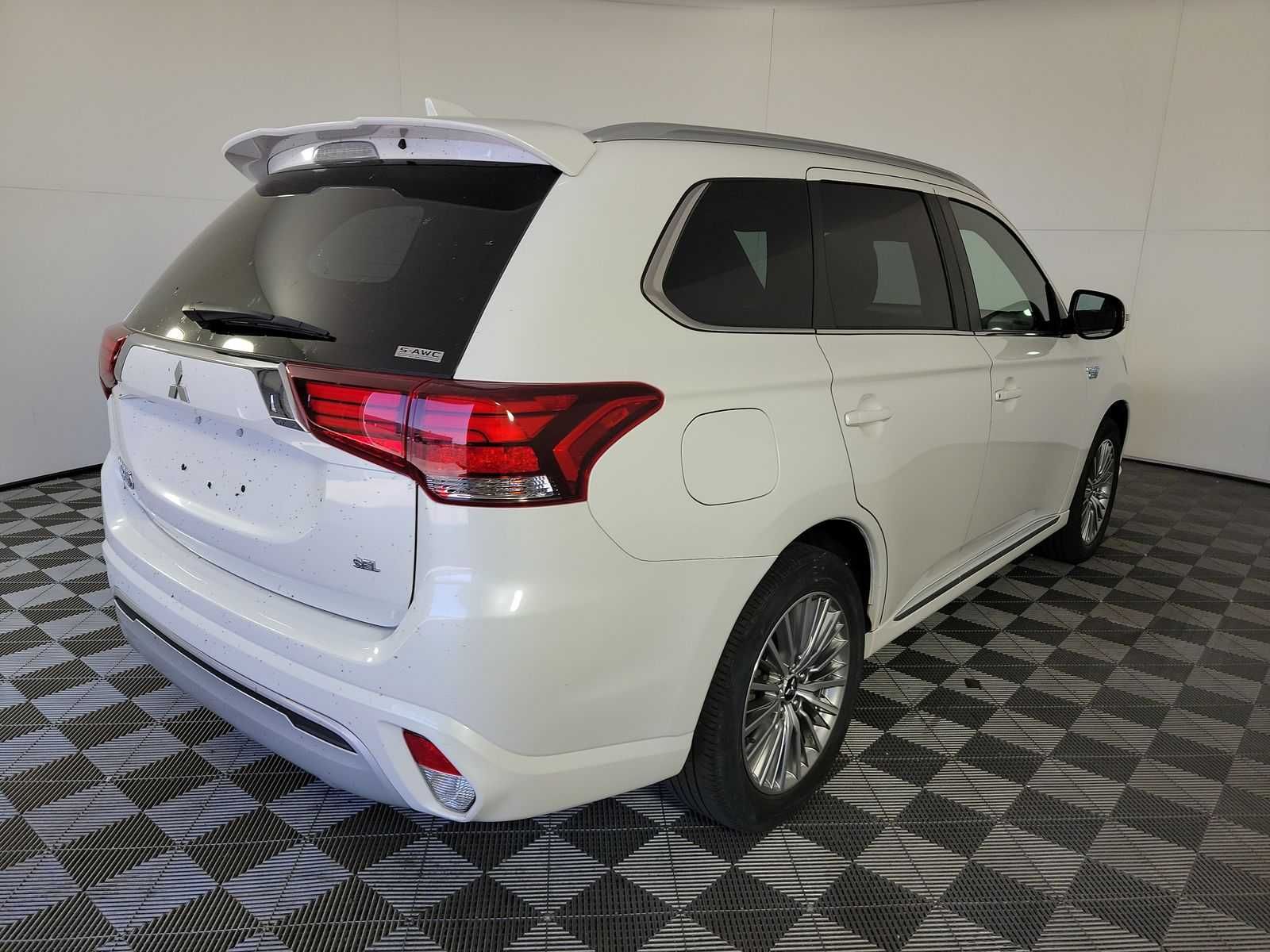 2022 Mitsubishi Outlander SEL 7 містний