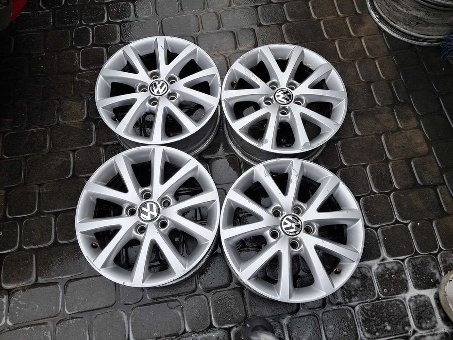 Felgi aluminiowe vw 16. Ladne.