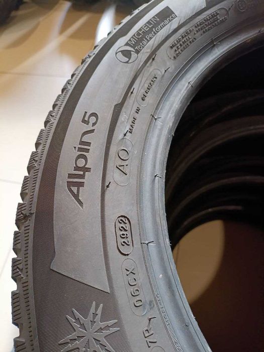 Комплект шин б/у 205/60R16 92H Michelin Alpin 5