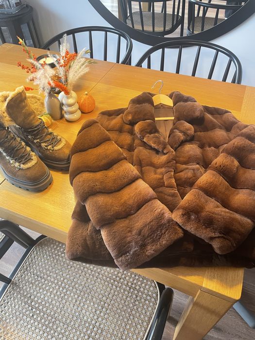 Efektowne puszyste futro z norek