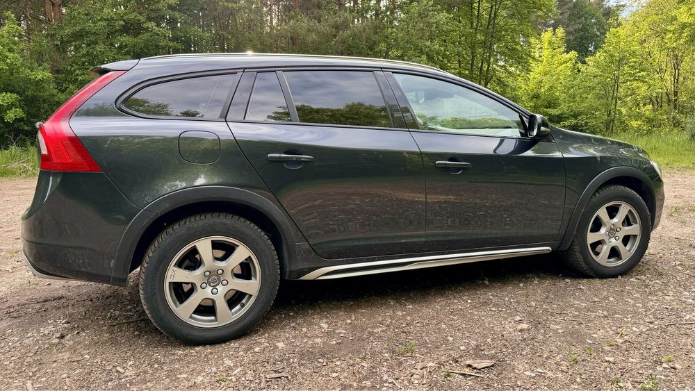 Volvo v60 cross country