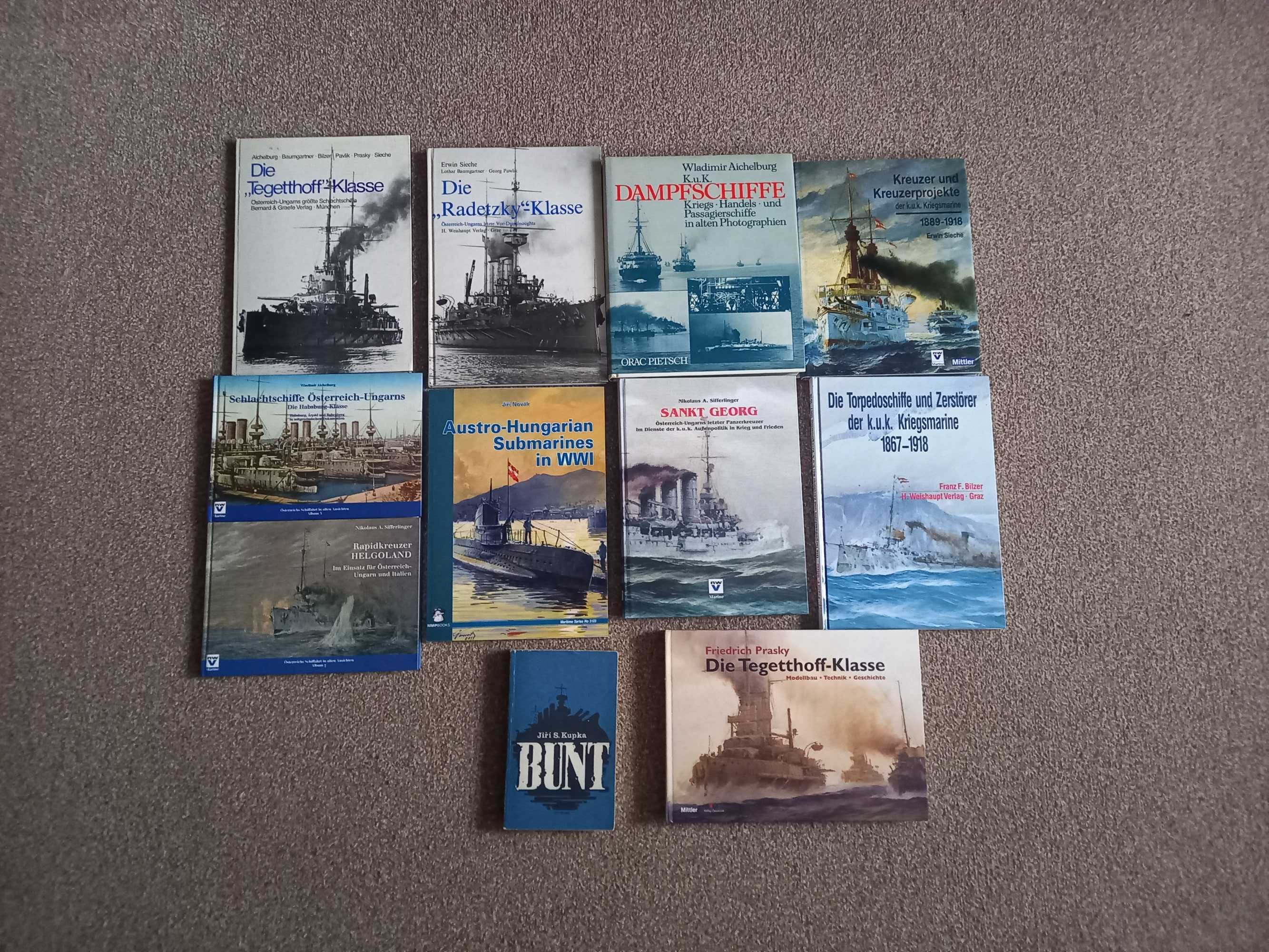 Zbiór książek o flocie Austro-Węgier