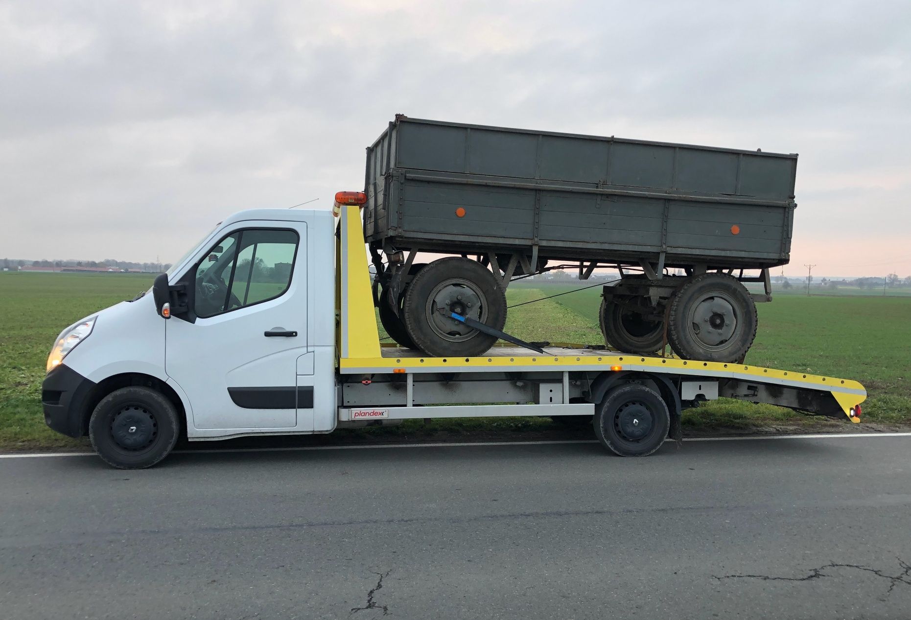 Transport maszyn, usługi transportowe, pomoc drogowa, laweta, A1