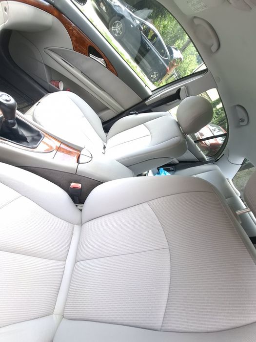 Sprzedam samochód Mercedes-Benz E 200 gaz