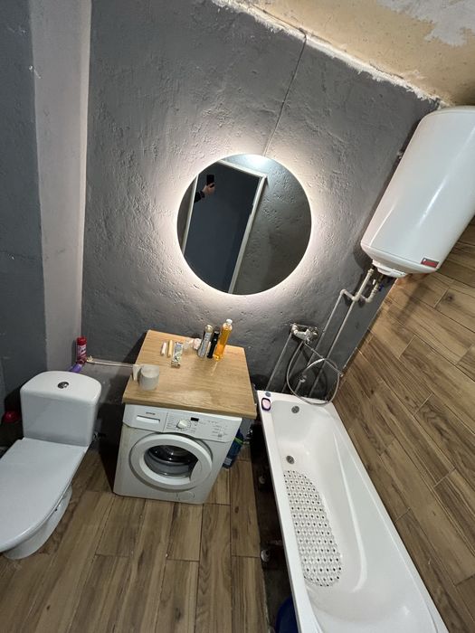 Посуточно двухкомнатная квартра центр есть другие варианты звоните!