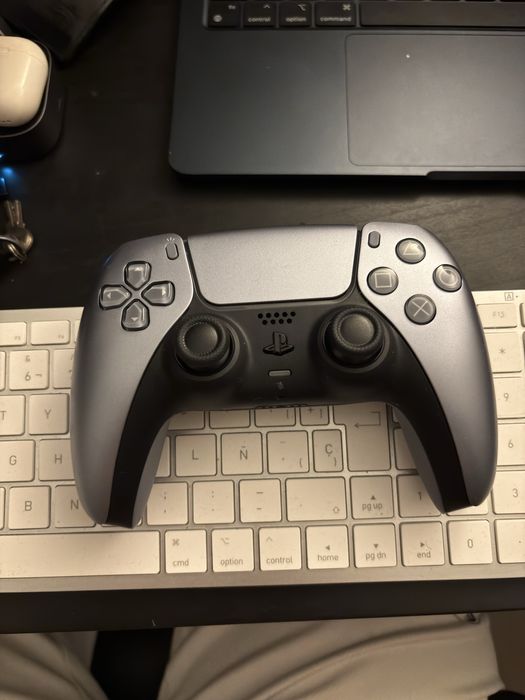 Comando Ps5 como novo usado poucas vezes
