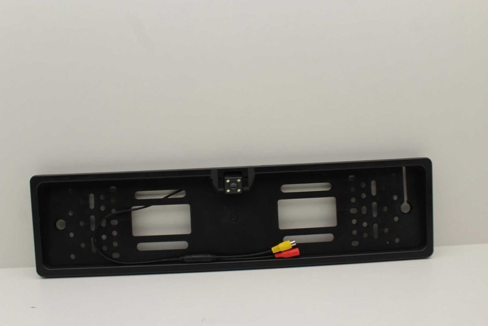 KAMERA COFANIA W RAMCE tablicy rejestracyjnej LED nowa sprawna wapienn