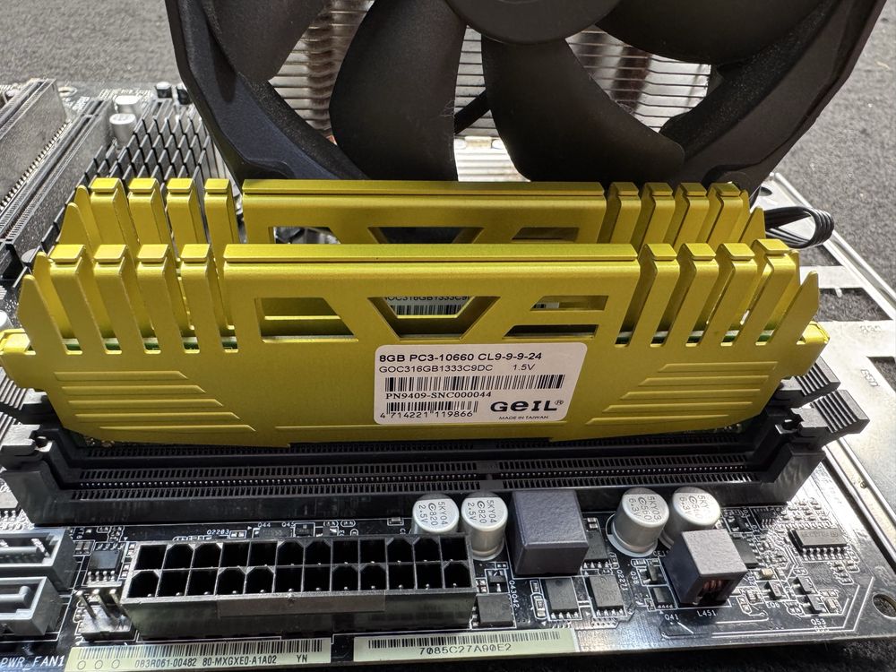 Płyta główns AsRock 970M Pro3 + procesor AMD FX 8320 + 16GB Ram Geil