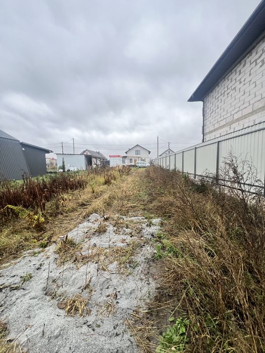 Продаж земельної ділянки 5 соток .