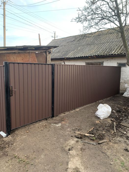 Паркан із рябиці ,паркан з профнастилу,ворота відкатні та розпашні