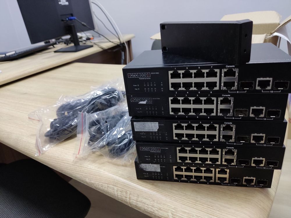 D-Link DES-1228/ME B1 24+4SFP