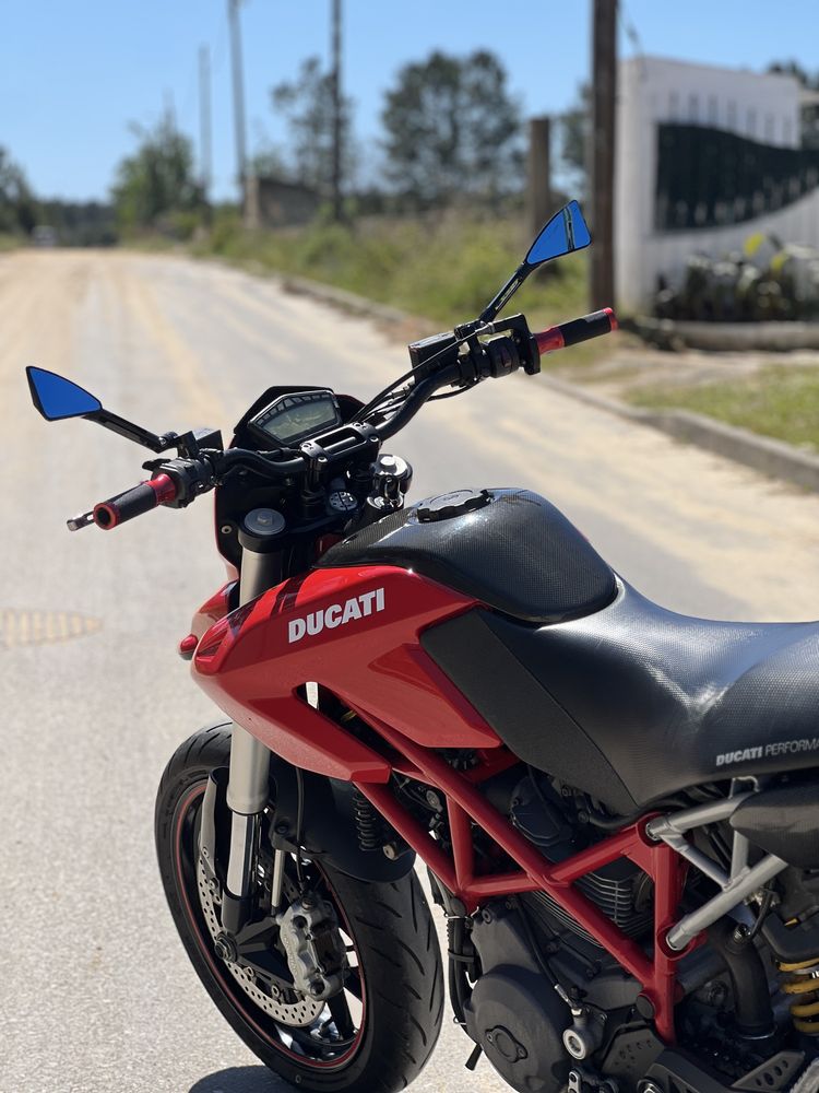 Ducati Hypermotard 796