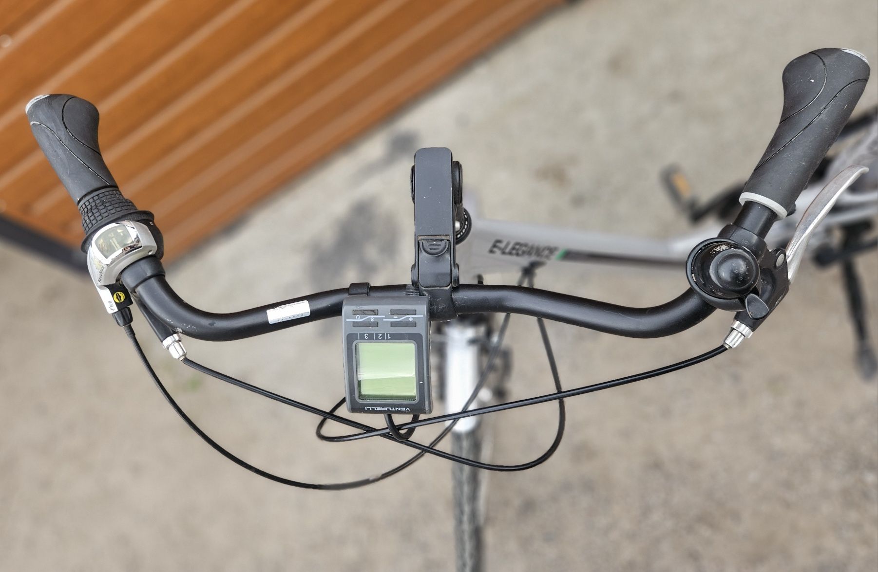 Rower elektryczny Venturelli E-legance