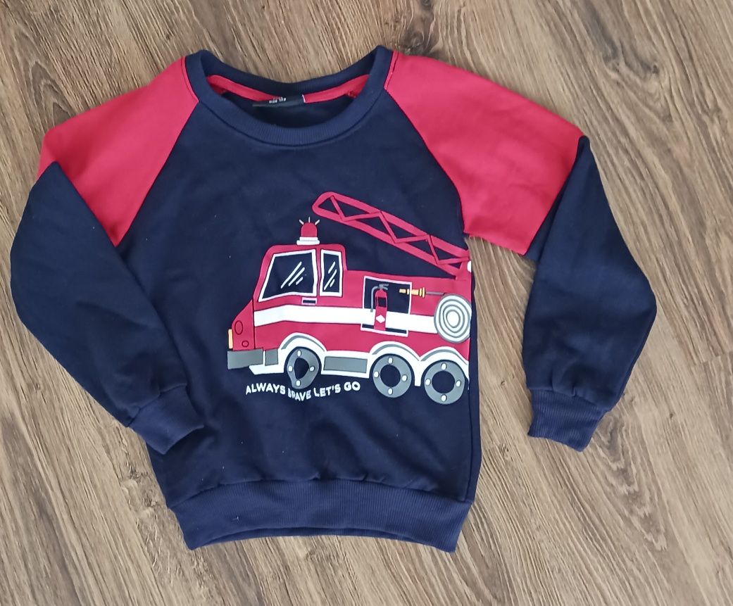 Bluza ocieplana dla chłopca.