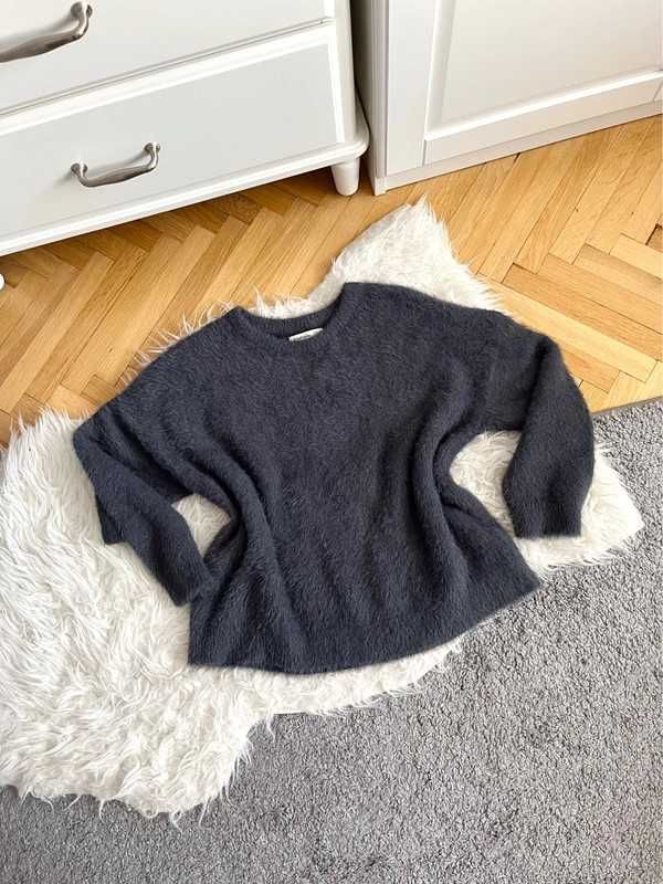 Stradivarius granatowy sweter S 36 włochaty fluffy