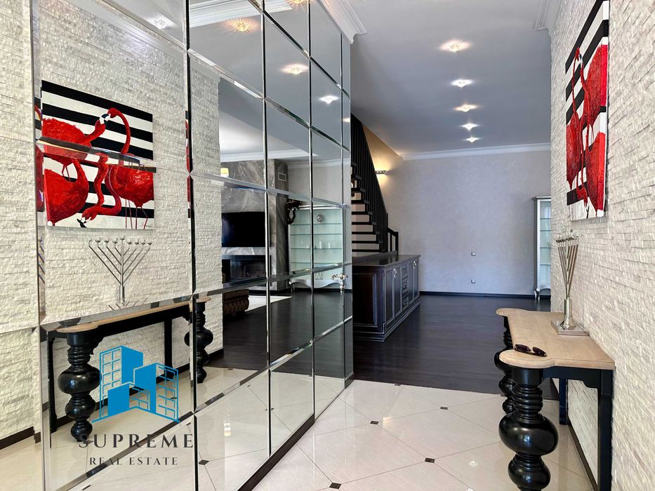 Дом VIP уровня морская сторона Французский бульвар