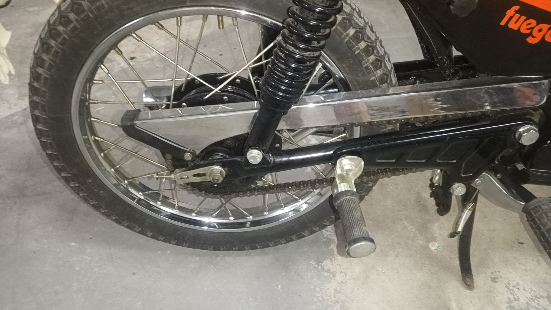 Sachs Fuego preta