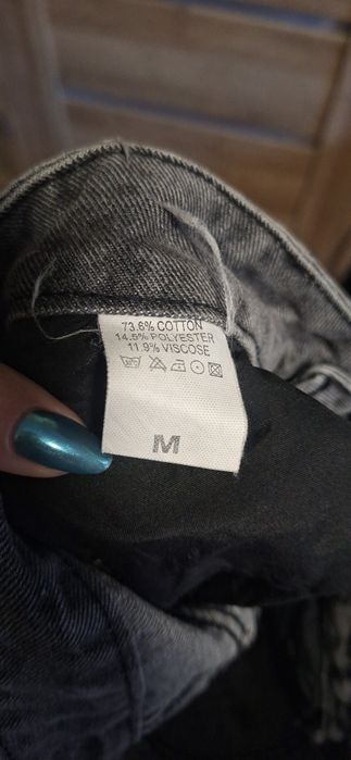 Nowe z metką, Szare dżinsowe szorty