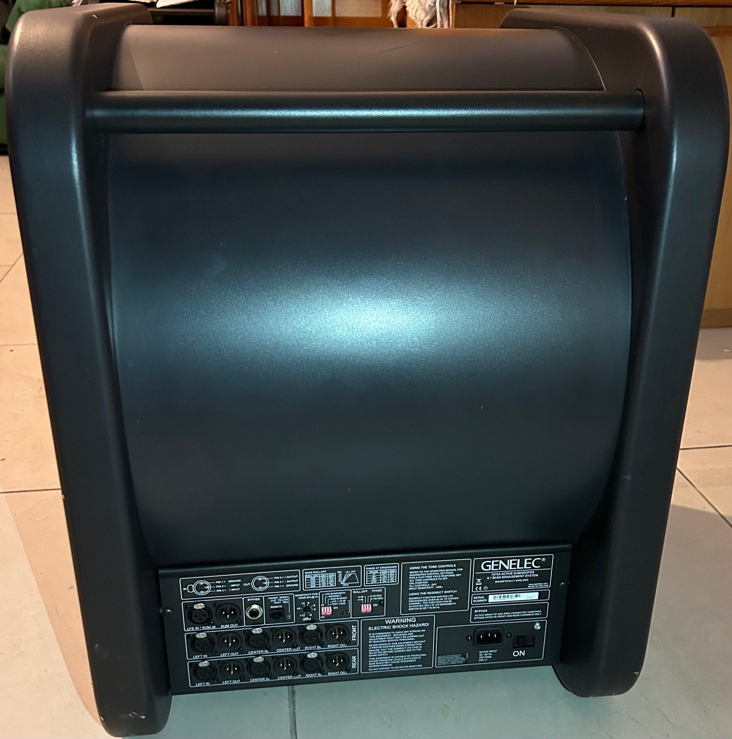 Genelec 7070A Subwoofer (até 6.1) (B)