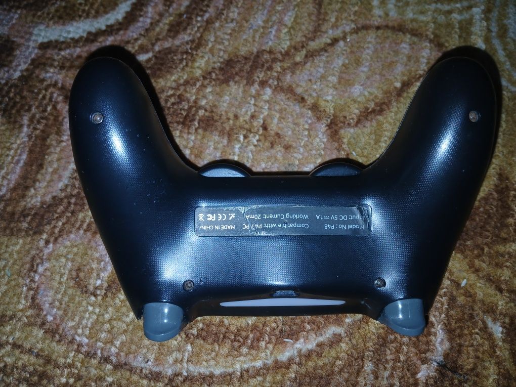 Геймпад типа Dualshock4