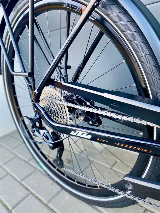 Rower elektryczny KTM Macina tour p510 na boschu Performance line 75n