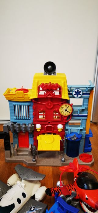 Imaginext Fisher price, Centrum Ratunkowe,Baza,smok,samolot,ciezarowka