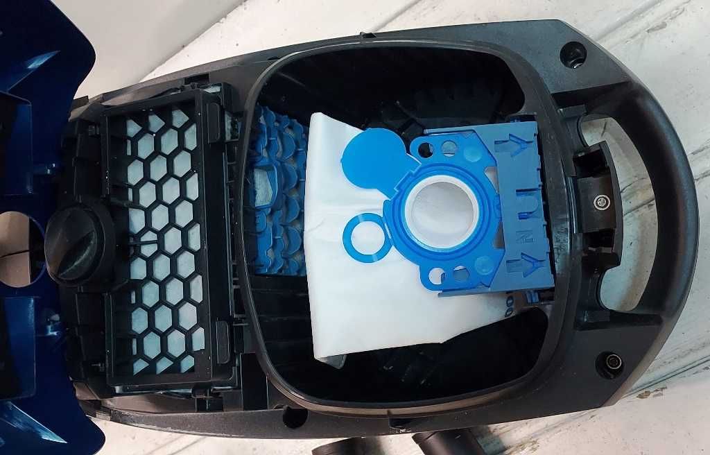Odkurzacz  Miele 1600W  model S2 gwarancja